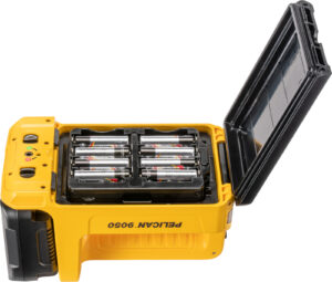 pelican-flashlight-9050-battery-powered