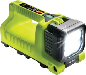 pelican-big-led-firefighter-flashlight-lantern